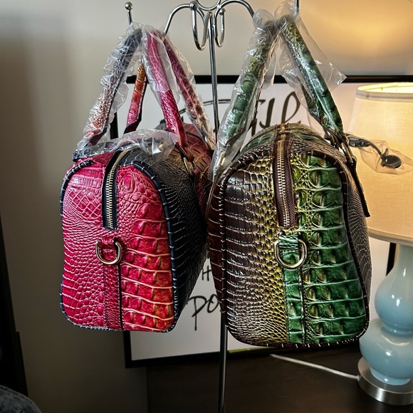 Handbags - Stylish Multicolor Crocodile Pattern Women Bag (PINK) only